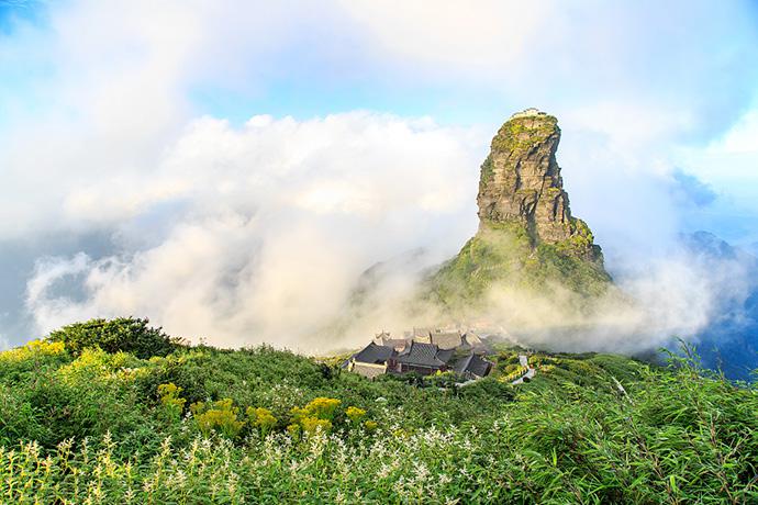 貴州旅游6日游 醉遇梵人  6日游 黃果樹+梵凈山+荔波小七孔+西江千戶苗寨+鎮遠古鎮+遵義茅臺6日游